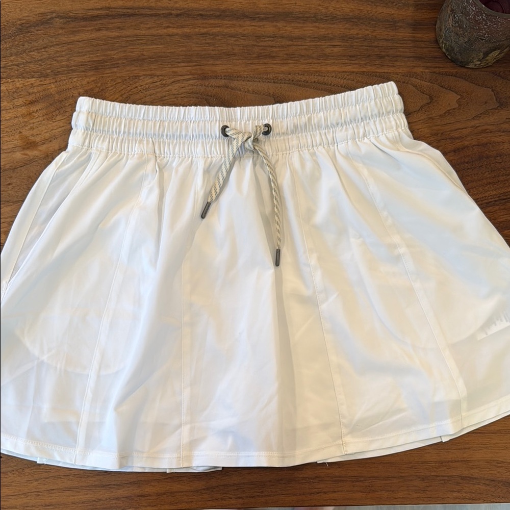 Vuori White Skirt